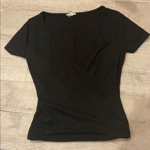 Cute black v neck top